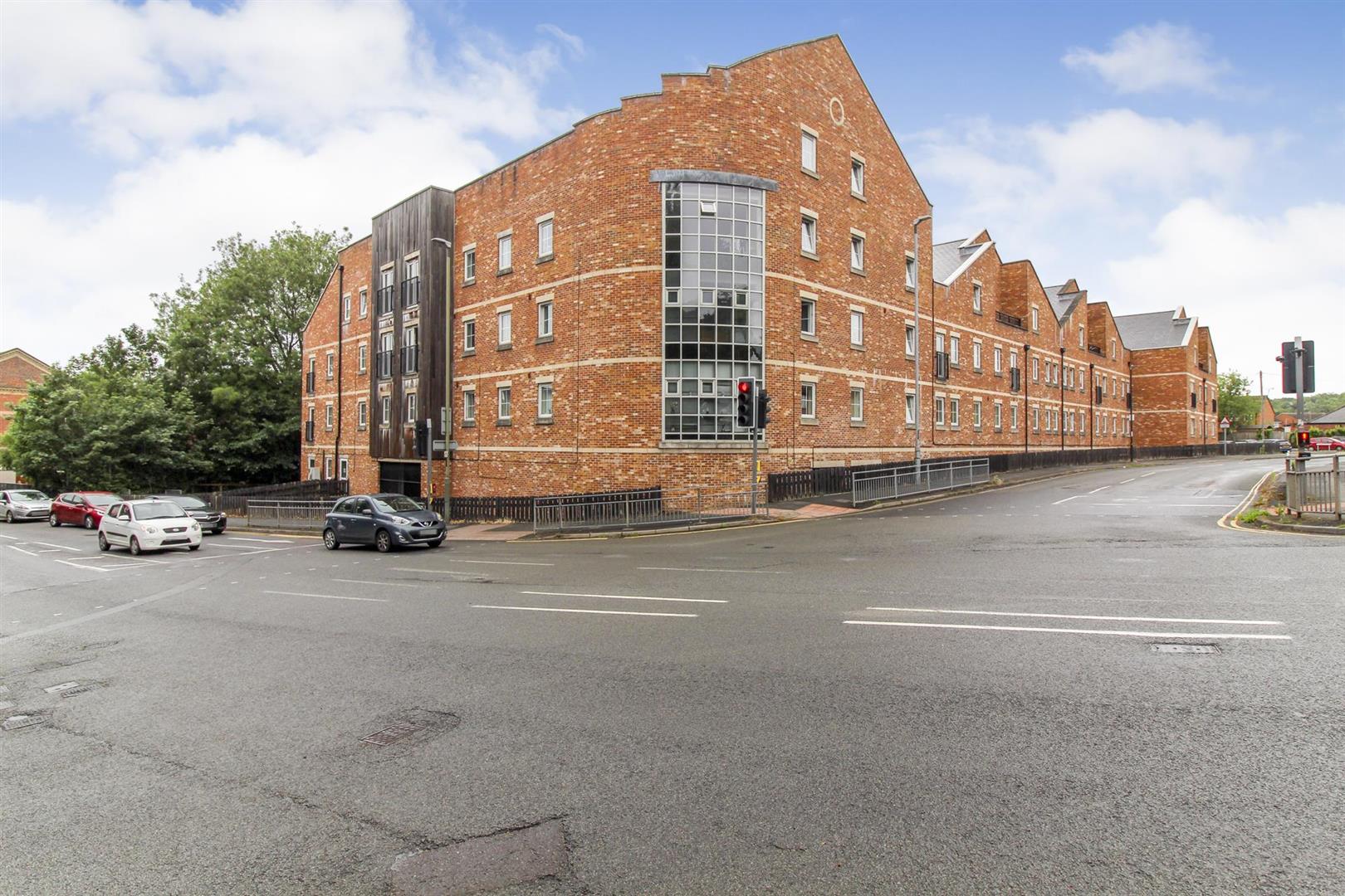 1 bed property in Piccadilly Heights, Chesterfield